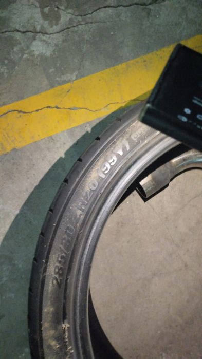 Pneus 285/30ZR20 Kumho