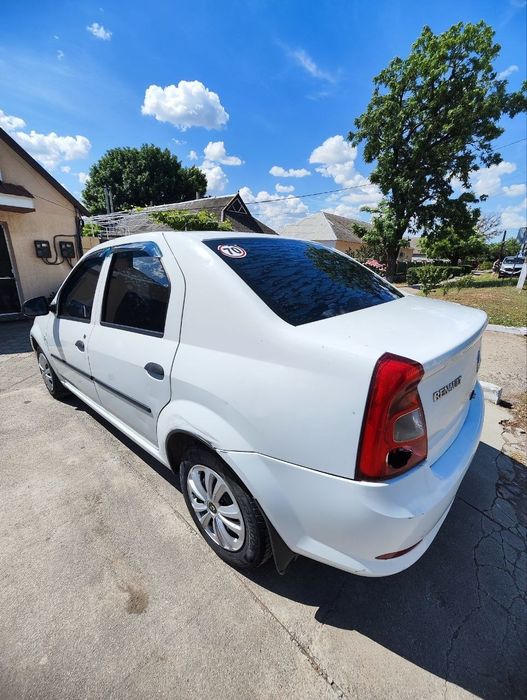 Renault Logan 2011