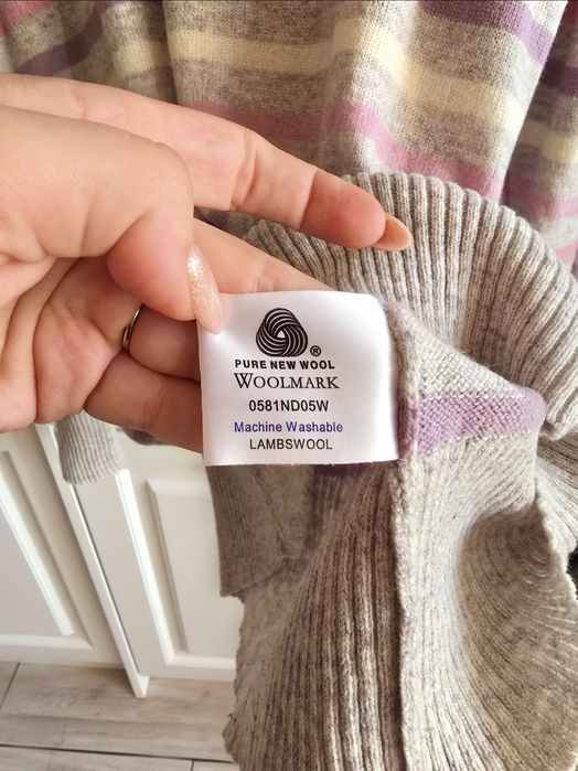 Sweter damski wełniany 42-44 wełna jagnięca w paski pastelowy ciepły