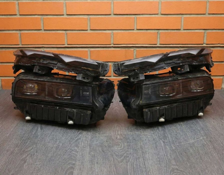 Фари передні BMW XM G09 Фара права або ліва EU USA разборка