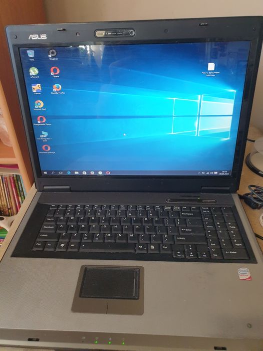Laptop Asus F7S używany