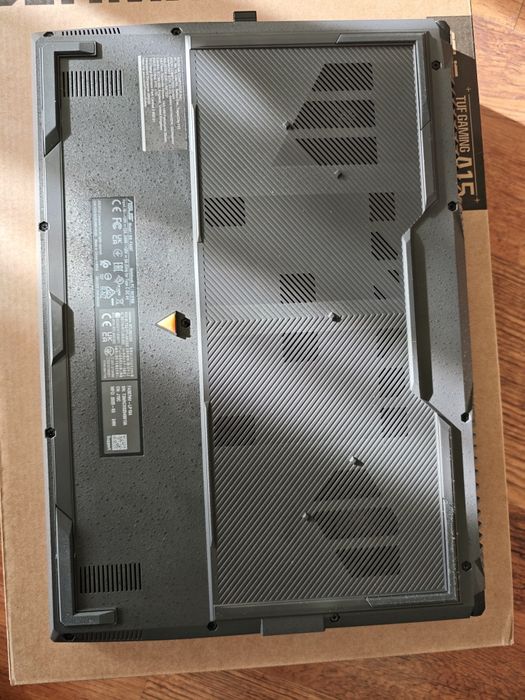 Asus tuf gaming a15 (FA507) R5/RTX4060/16/512