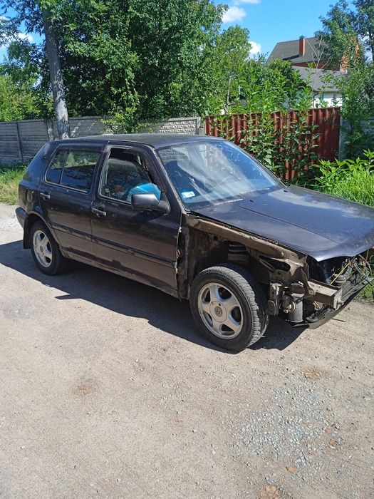 Деталі кузова Гольф3 по запчастинам!