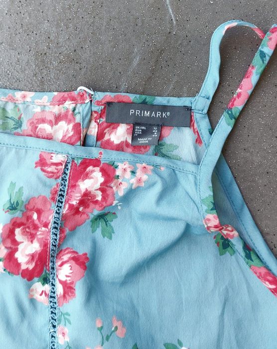 Kombinezon krótki na ramiączkach mgiełka falbanka kwiatki L 40