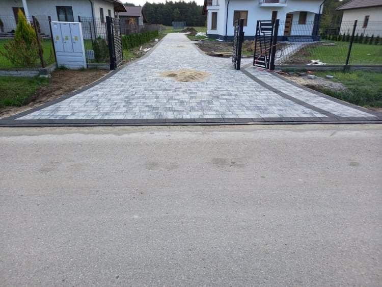 CH BRUK Kompleksowe Układanie Kostki. Usługi minikoparką