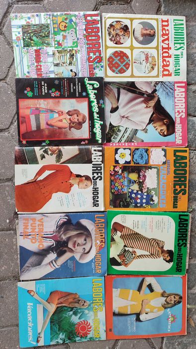 Lote 40 Revistas antigas sobre Lavores e Moda