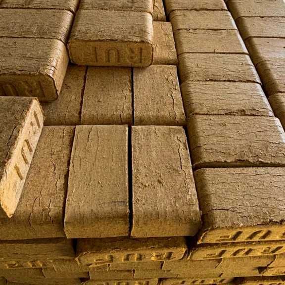 Вугілля Пелети Брикети — доставка по місту і області