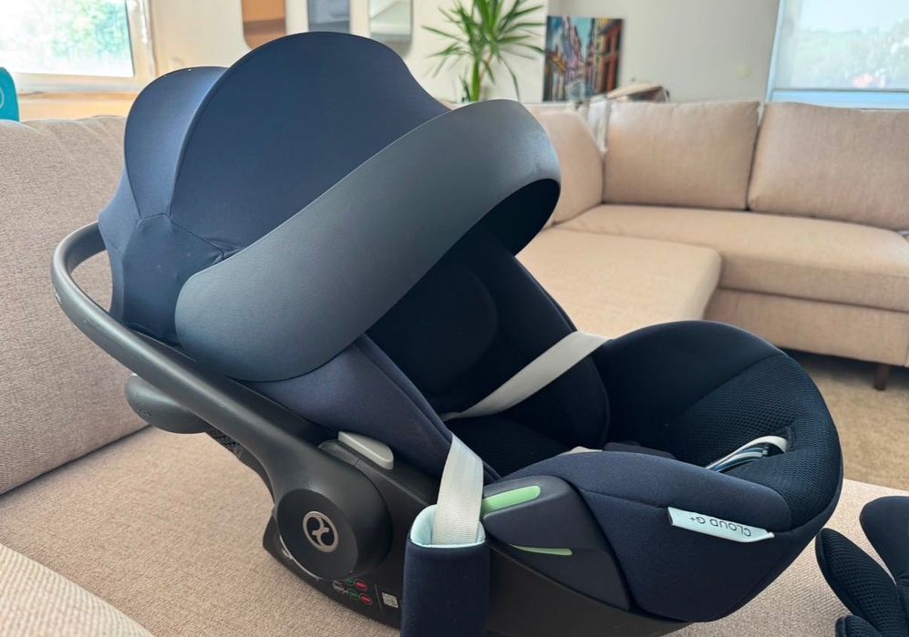 Cadeira auto CYBEX Cloud G i-Size Plus + Base G ISOFIX