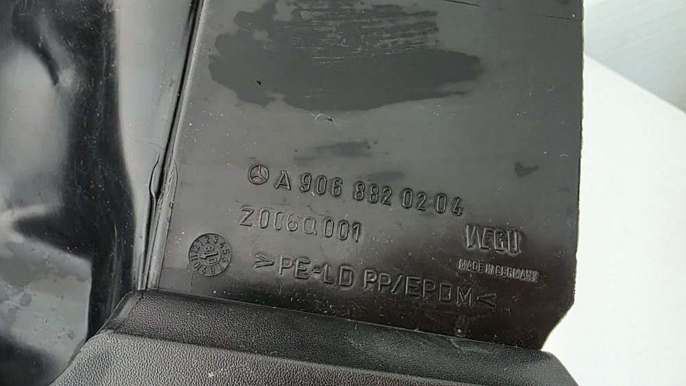 Chlapacz lewy tył mercedes sprinter 906 vw crafter 06- nowy OE