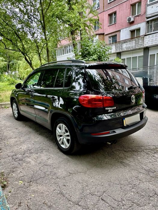 Продам авто Volkswagen Tiguan 2015