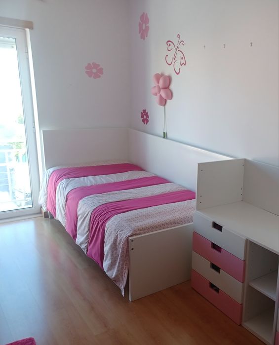 Conjunto de quarto para menina (cama e móvel)