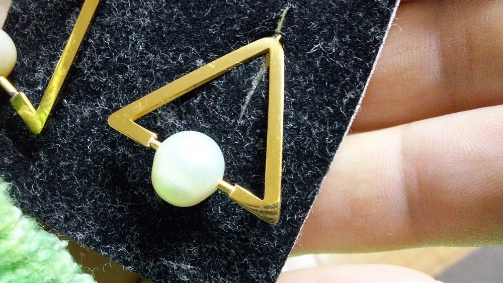 Brincos Dourados Aço Inoxidável 

Comprados na Stone by Stone

Usados