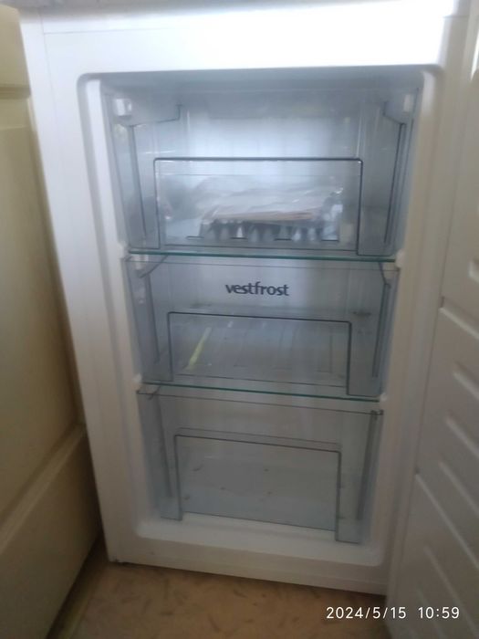 Морозильна камера вестфрост СМF085 W