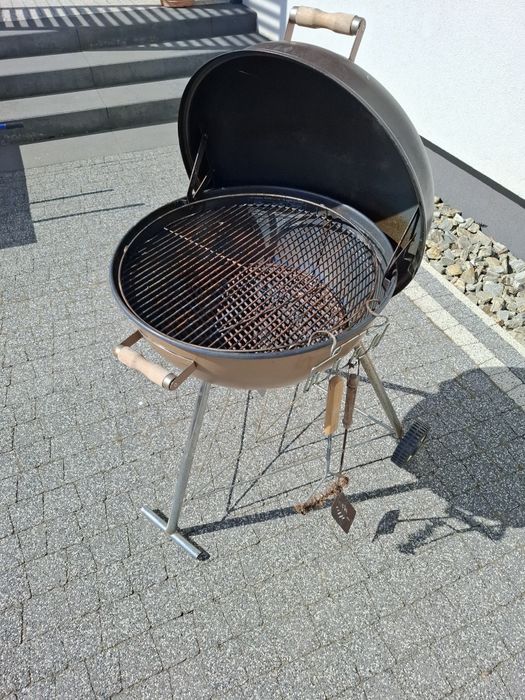 Grill węglowy ogrodowy