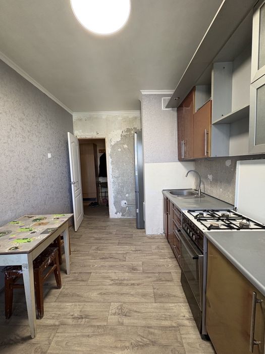 Продаж 3 к квартира вул Паркова(Савчука)7