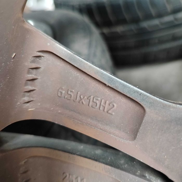 Felgi Aluminiowe Platin 6.5Jx15H2 ET35 z oponami letnimi kpl 4 szt