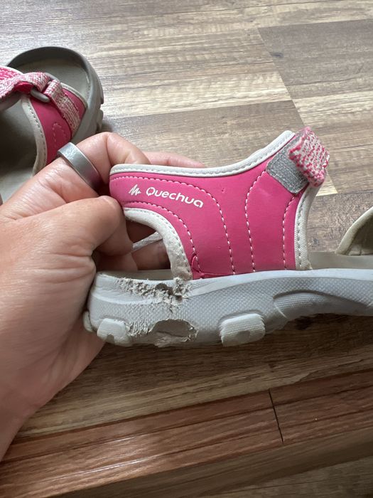 Босоніжки сандалі легенькі спортивні quechua