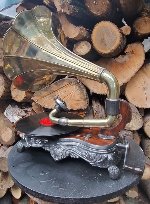 Граммофон маленький