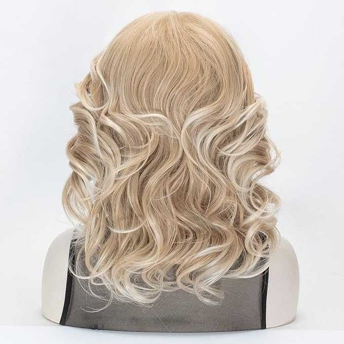 Peruka naturalny blond rozświetlone końce sztuczne włosy do ramion