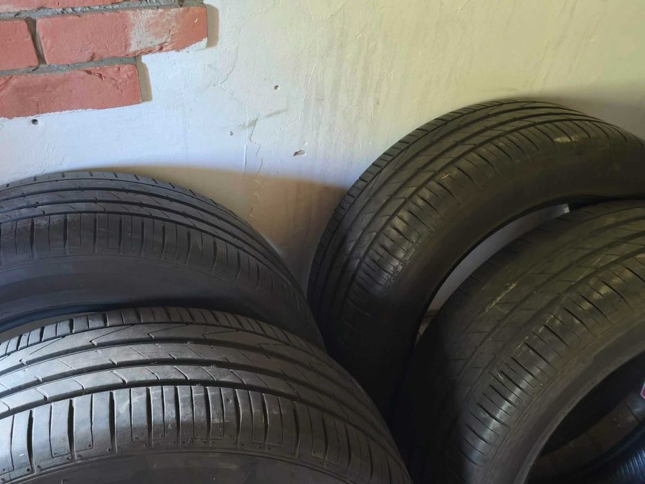 Cena za komplet - Hankook 235/55/19 letnie