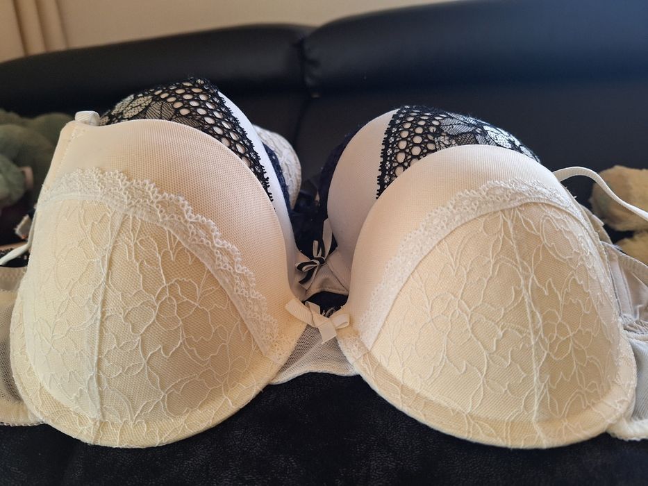 Komplet biustonoszy 75B koronkowe strój kąpielowy gratis 
2 szt granat