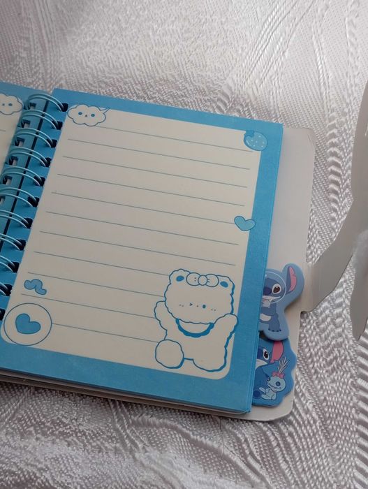 Conjunto de estojo e caderno