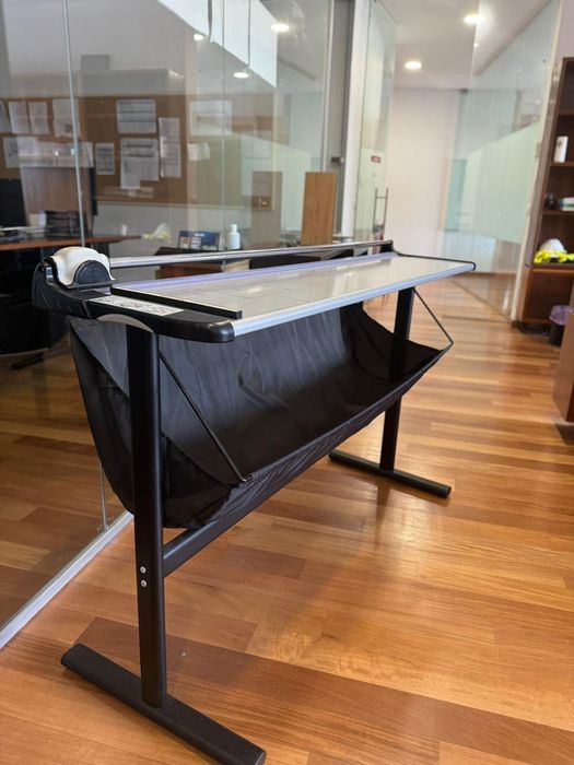 Selling Plotter with Guillotine and Consumables Included64170805559170121