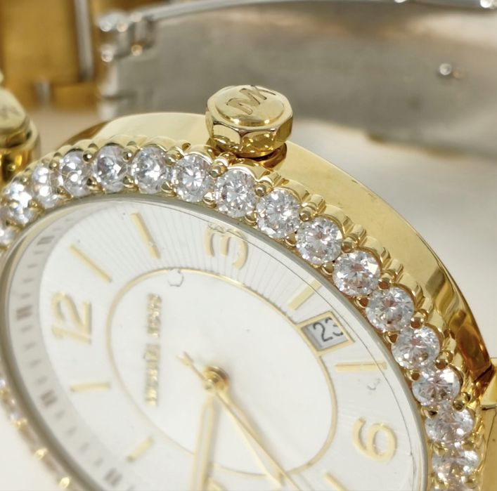 Relógio Michael Kors MK-4693 Dourado com Pedras e Calendário