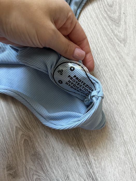 Купальник, новий, вказано розмір С, але по факту більший.