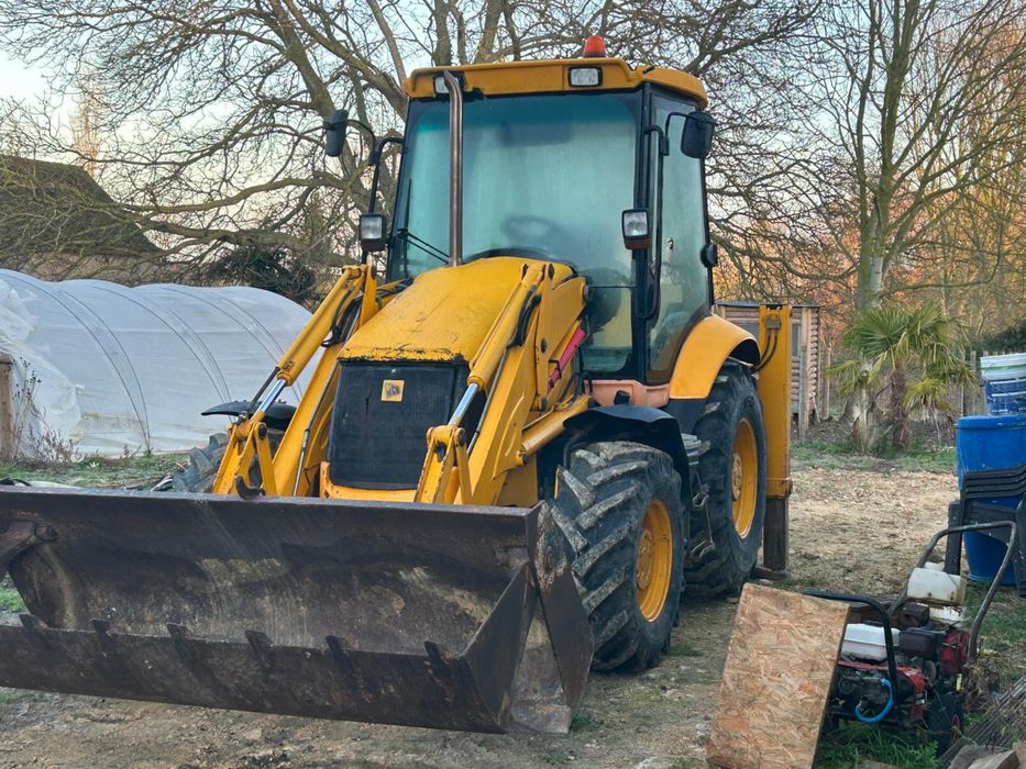 Retroescavadora  jcb