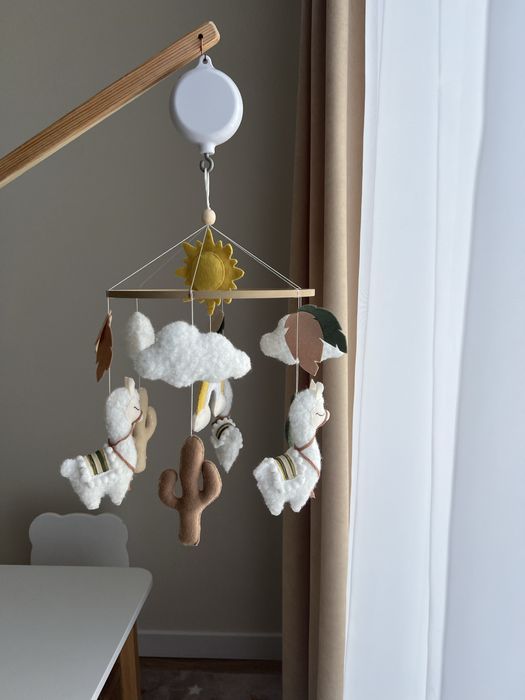 Мобіль в дитяче ліжечко