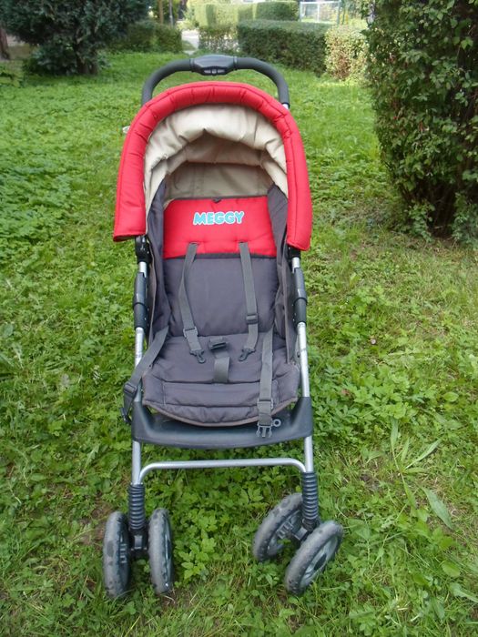 Spacerówka firmy Meggy w kolorze grafitowo- czerwonym