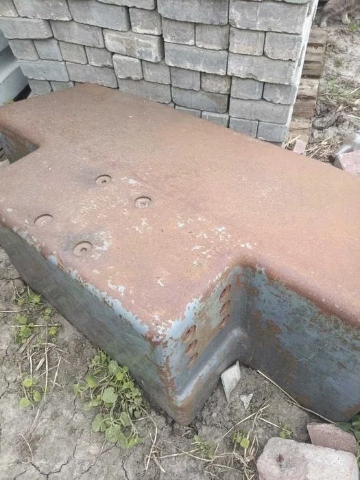 Продам передній балансір Фендт 2500кг бу