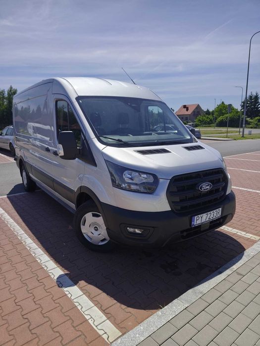 Wynajem busa dostawczego Warszawa – Ford Transit L3H2 AUTOMAT 2025 - HAK!