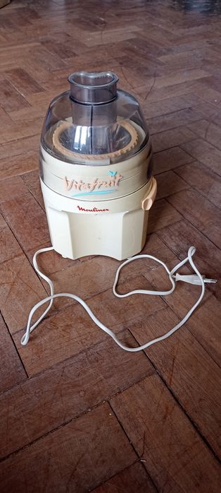 máquina de sumos Vitafruit Moulinex