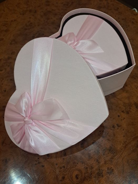 Подарочные коробки