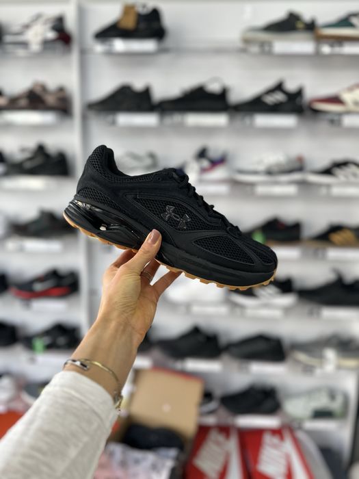 Оригінальні кросівки Under armour UA Hovr Apparition 3028121-001