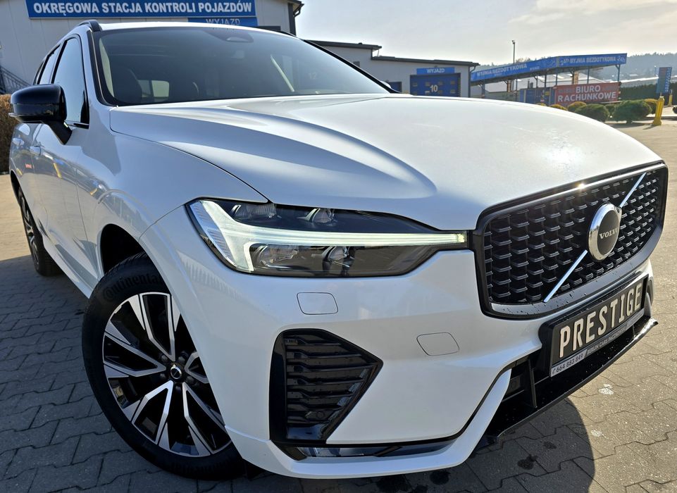 Volvo XC 60 B4 AWD 2024r R-DESIGN DARK PLUS kamera asystent Z NIEMIEC