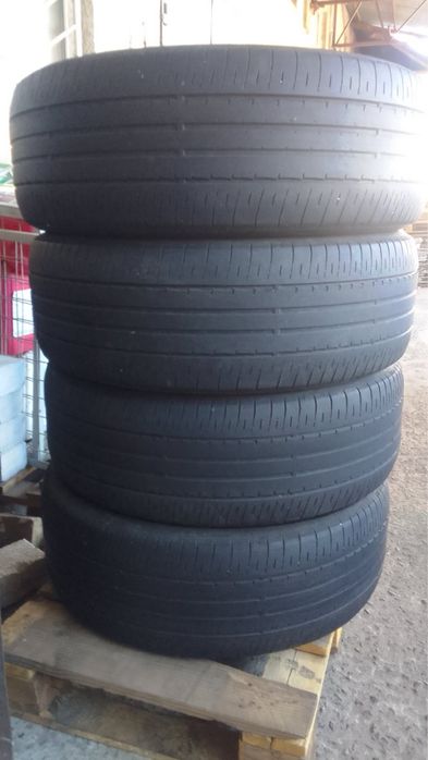 Продам покрышки Dunlup SP Sport Maxx 235/50 r21
