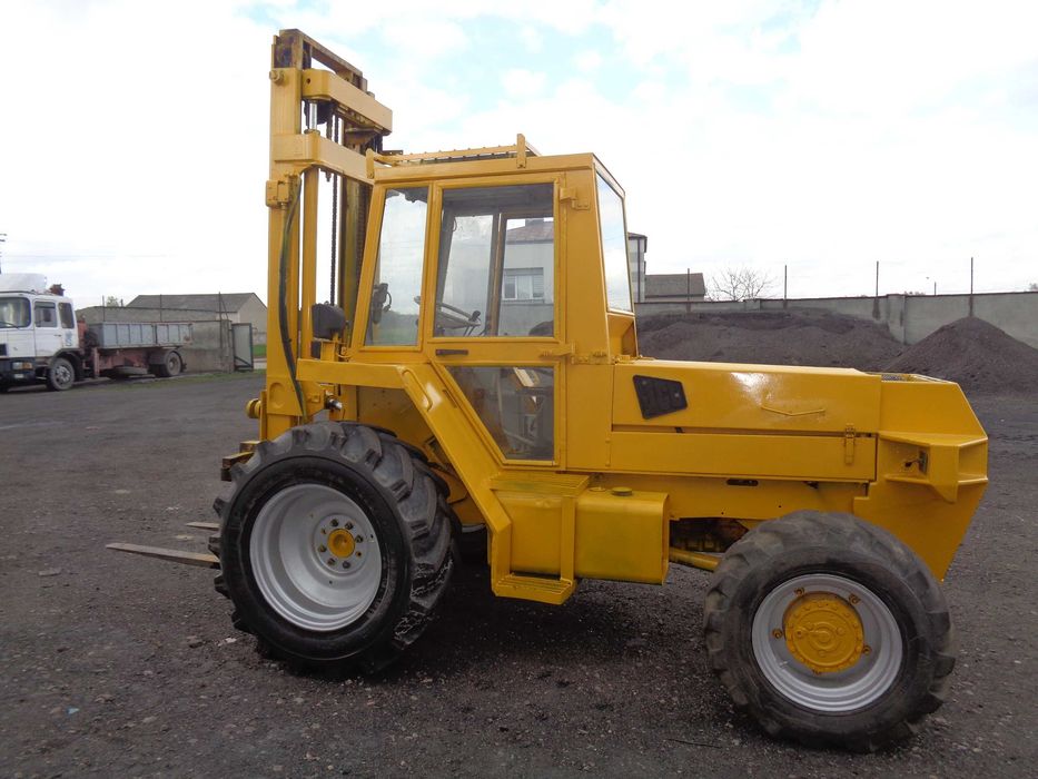 Wózek widłowy terenowy JCB 926 triplex 4x4