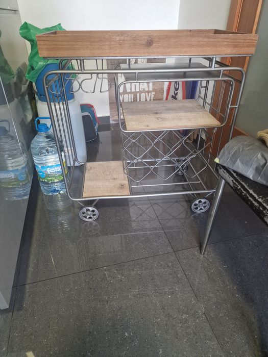 Vendo móvel garrafeira