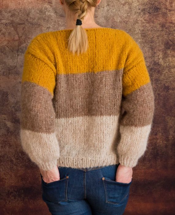 Sweter ręcznie robiony na drutach. Oversize