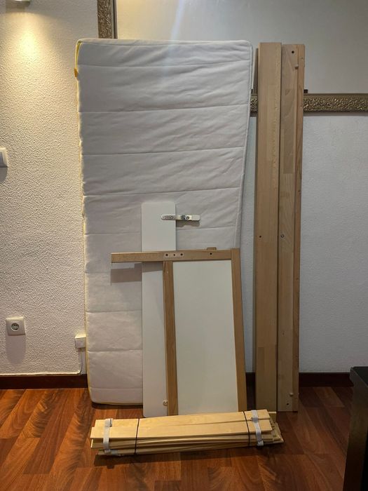 Cama infantil  /  Estrutura + colchão