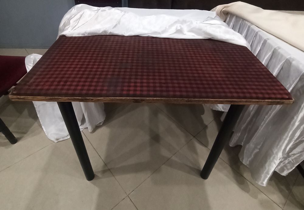 Продам столи для кафе