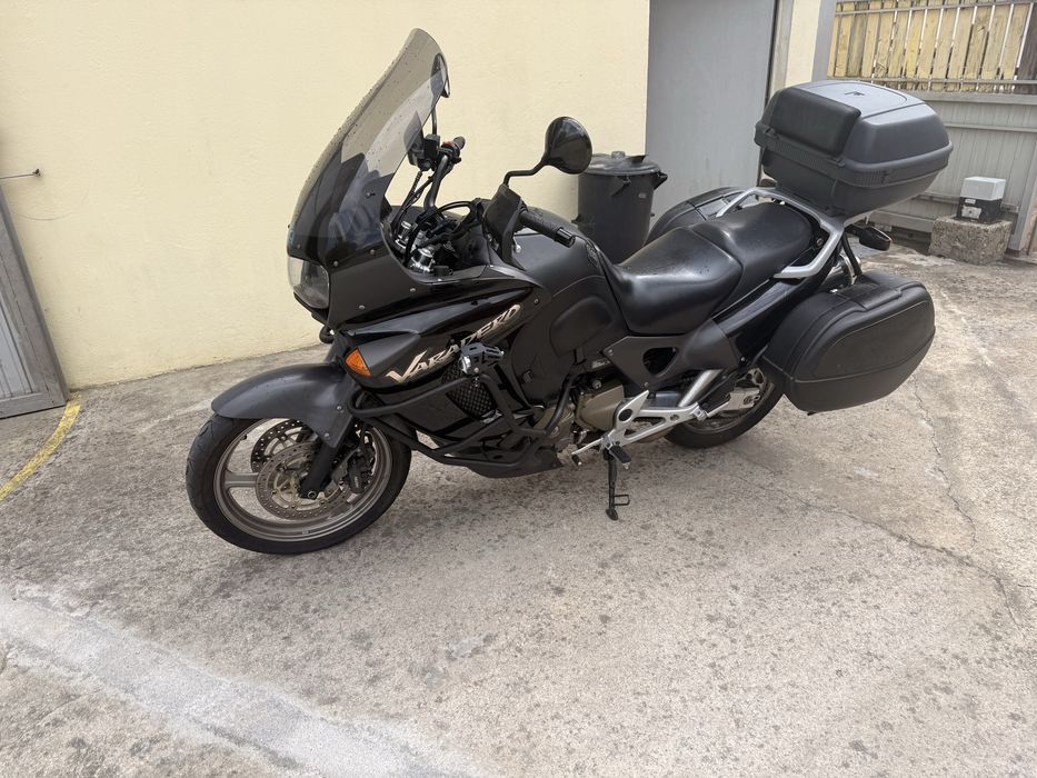 Vendo Honda Varadero  com 23.000 km