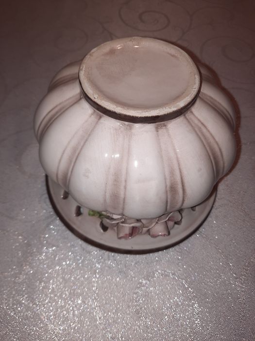 Osłonka-doniczka na kwiat