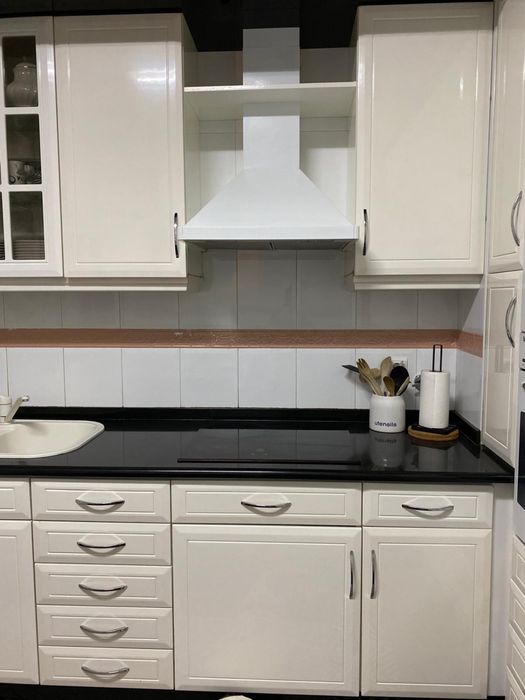 Cozinha com/sem bancada de pedra