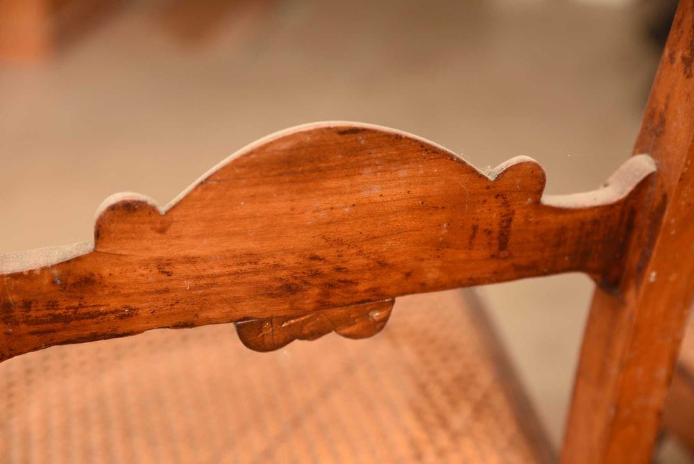 Cadeiras de palhinha antigas em madeira