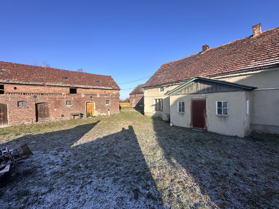 Dom , siedlisko z działką