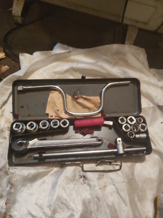 Набор ключей,головок . Новый .СССР.Набор напильников ,,Автолюбитель,,